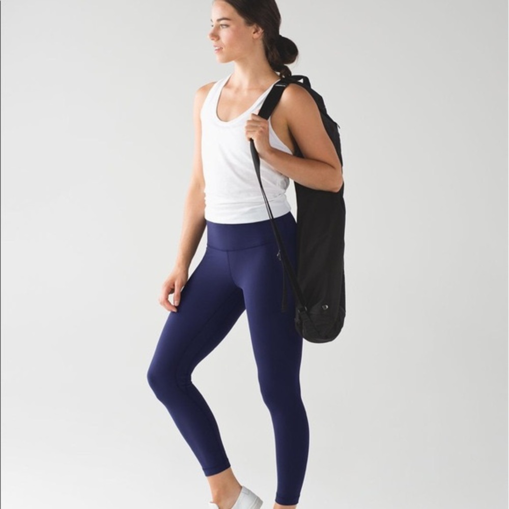 Lululemon deep indigo aligns size 8 *read